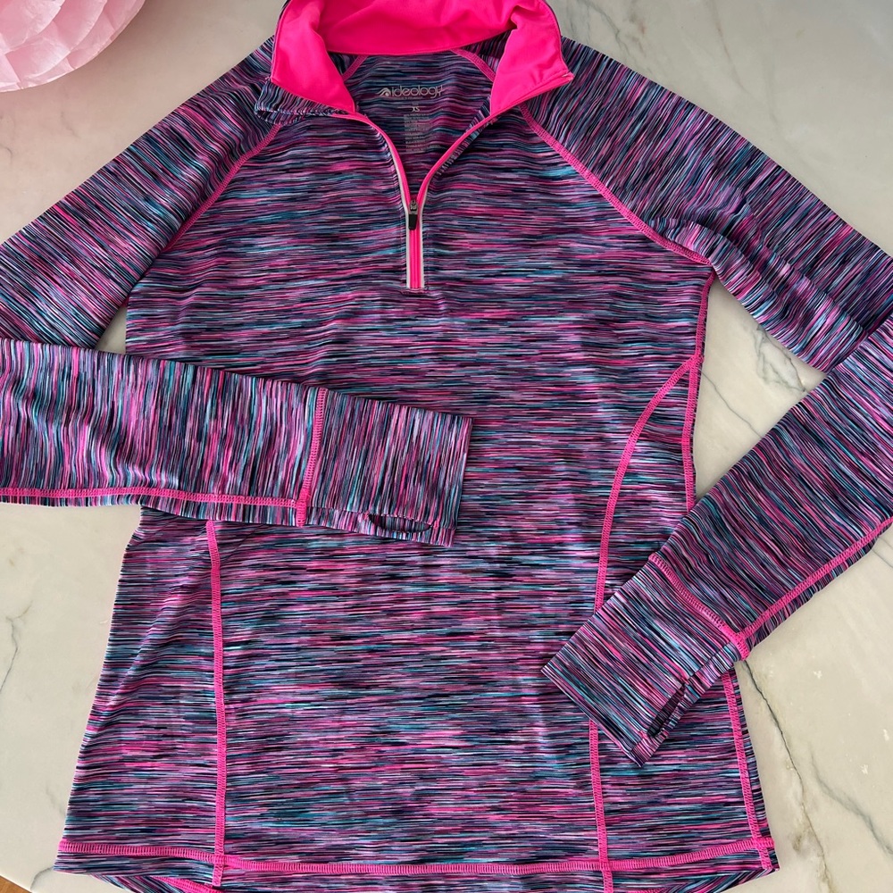 Ideology Active wear 1/4 zip long sleeve top sz  XS
